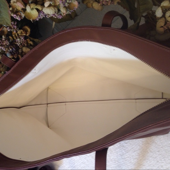 NEW BCBG Paris Tote Bag Designer Purse Vegan Leather Detailed Stitching Large - Picture 8 of 8